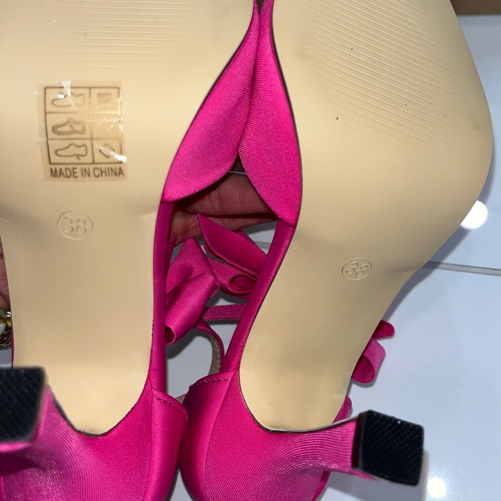 NWT- Bow Stiletto Heeled Pumps with Ankle Strap- Size 7 - Picture 9 of 15